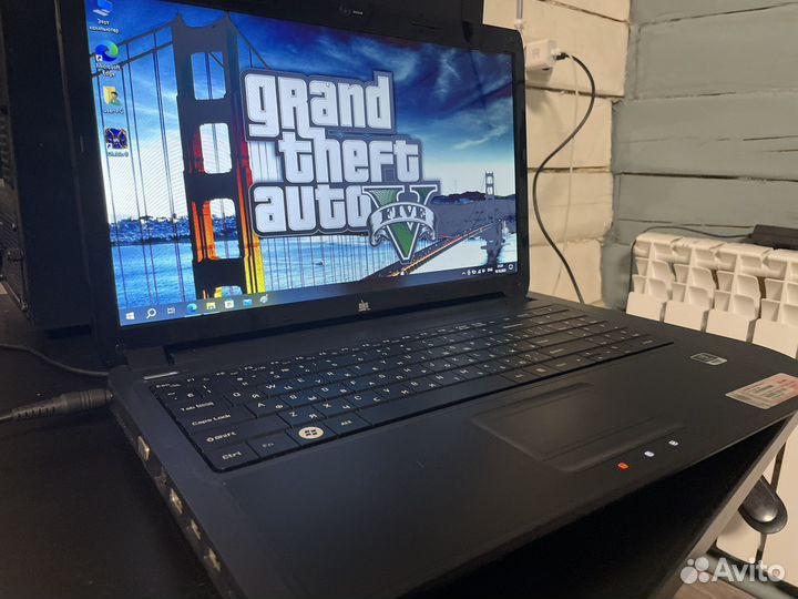 Быстрый ноутбук 8gb/i7/8ядер