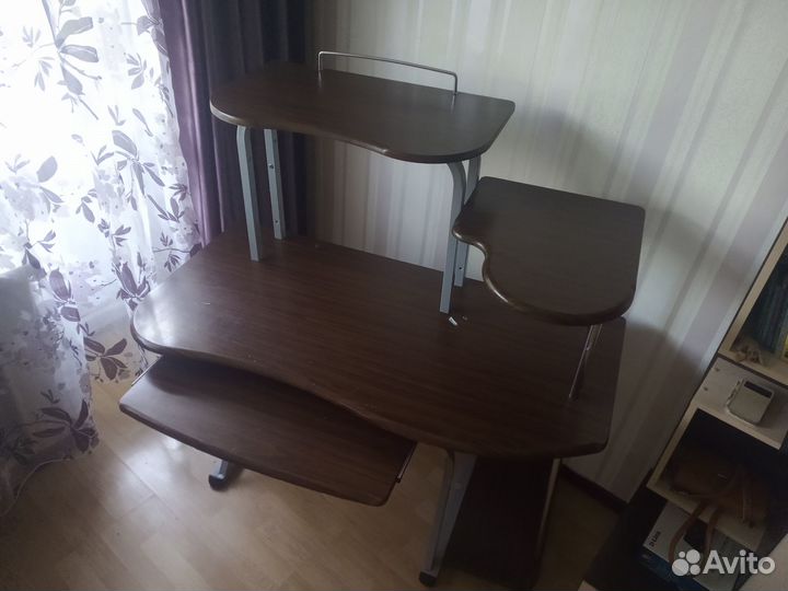 Компьютерный стол б/у 120х60х73