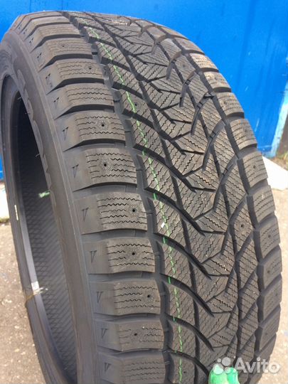 Tri Ace Snow White II 255/45 R20