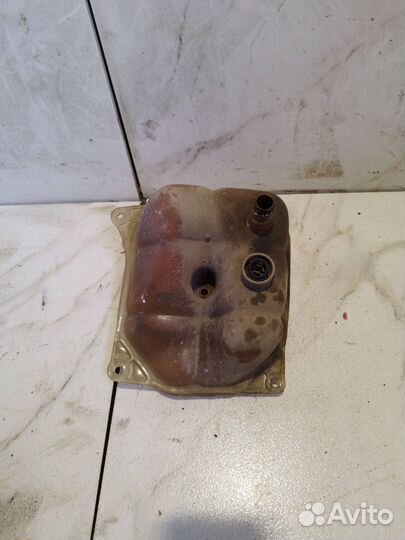 Бачок расширительный Audi 100 4A/C4 4A2 1992