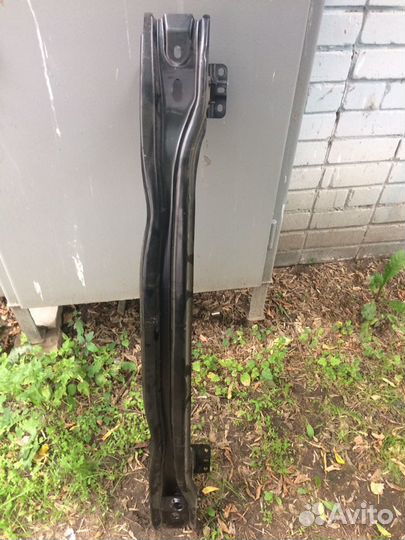 Усилитель бампера VW Tiguan с 2017