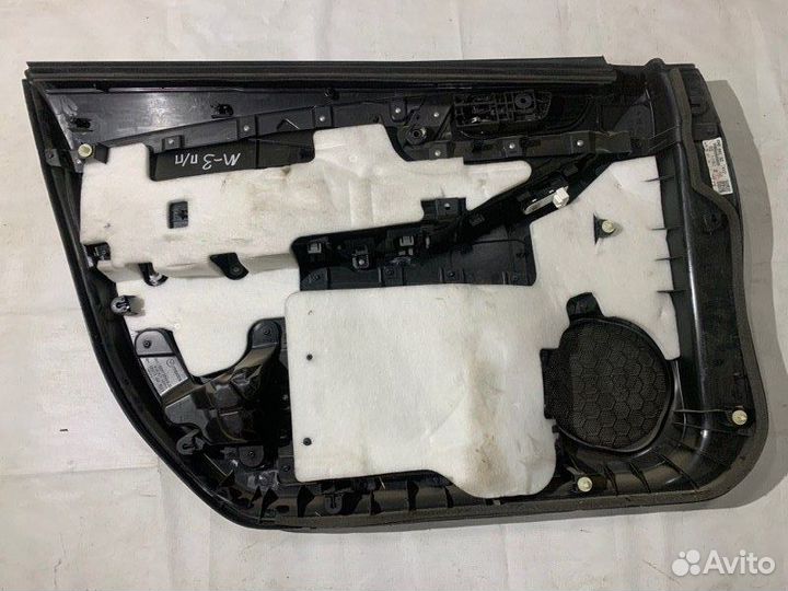 Обшивка двери передняя правая Mazda 3 BL