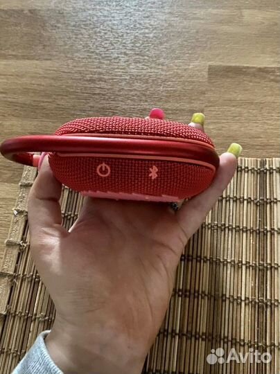 Беспроводная колонка JBL Clip 4