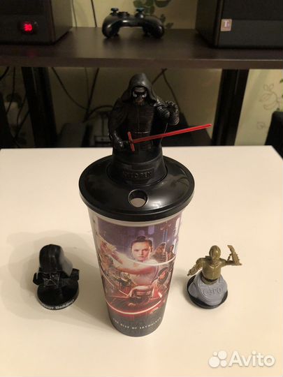 Колекционый стакан и топперы star wars