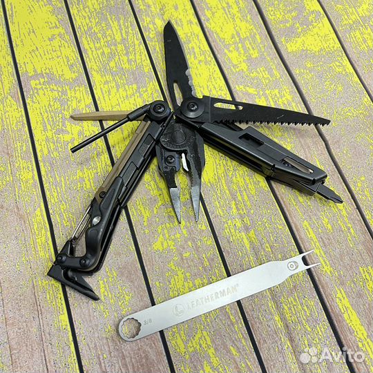 Мультитул Leatherman MUT Black