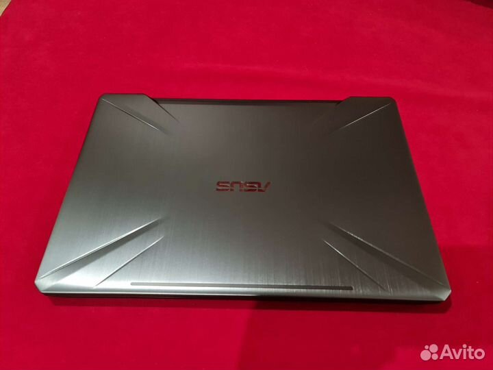 Игровой ноутбук Asus