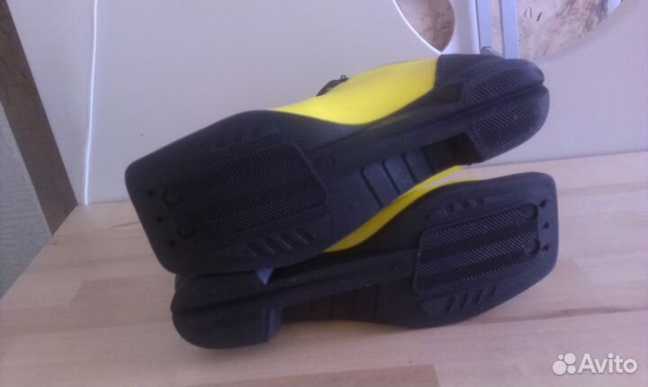 Лыжные ботинки р.37