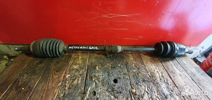 Привод Mitsubishi Galant 2005 Правый