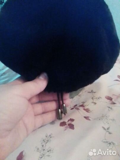 Женский берет из мутона