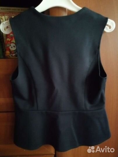 Школьный жилет для девочки темно-синий