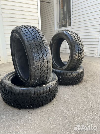 Tigar Sigura Stud 215/55 R17 98T