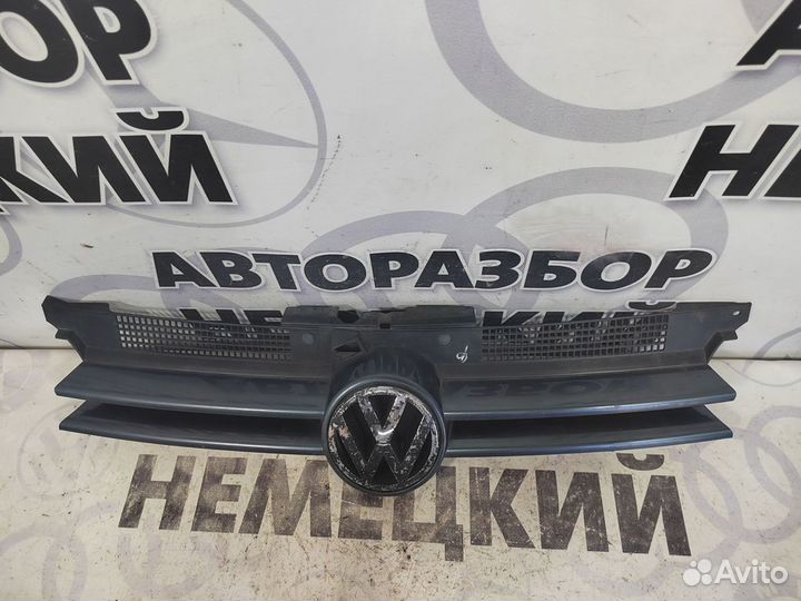 Решетка радиатора Volkswagen Golf 4