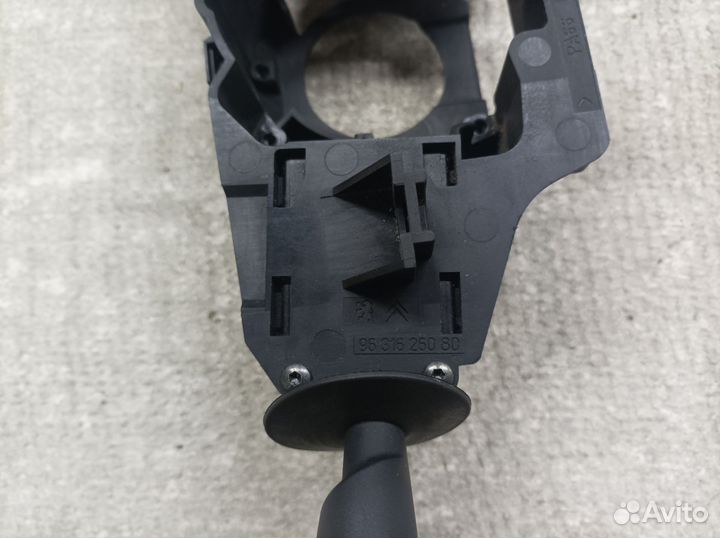 Подрулевой переключатель с центром Peugeot 406HDi