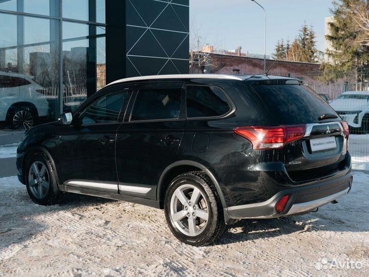 Mitsubishi Outlander 2.4 CVT, 2015, 119 187 км