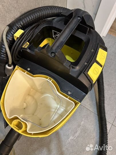 Пылесос Karcher Puzzi 8/1