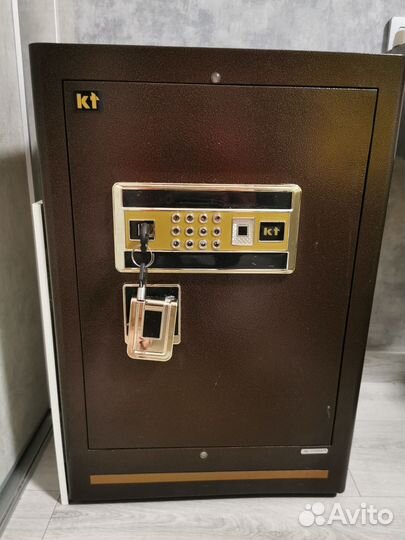 Сейф для денег и документов бу