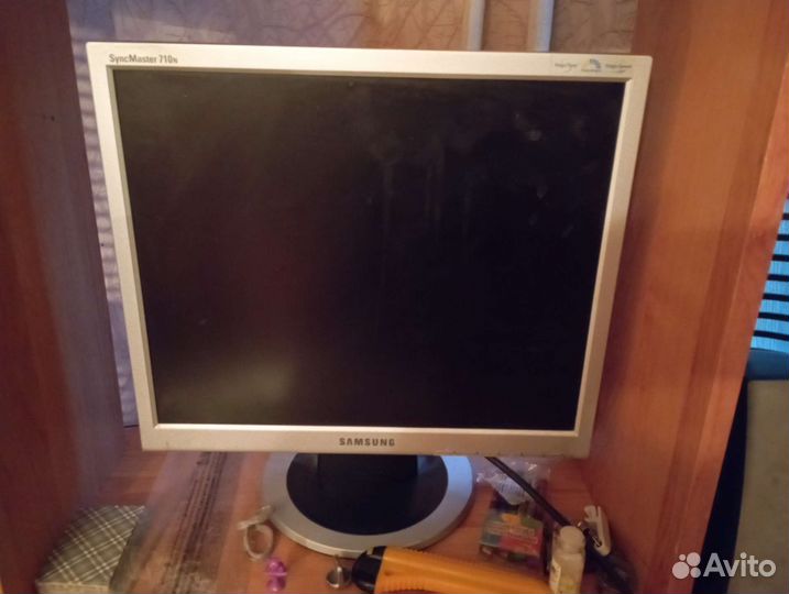 Монитор Samsung