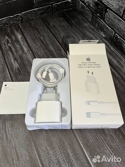 Зарядка на iPhone 20w