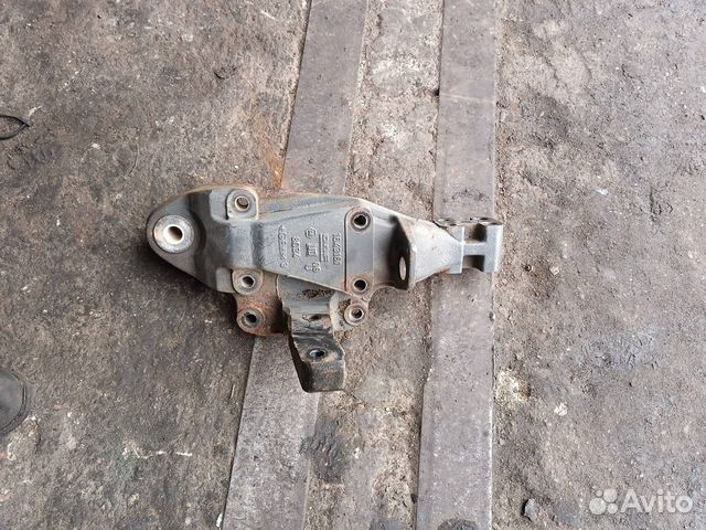 Кронштейн (крепление) DAF XF 105 2009 1643161