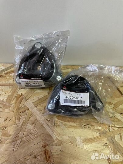 Опора переднего Амортизатора 4060A417