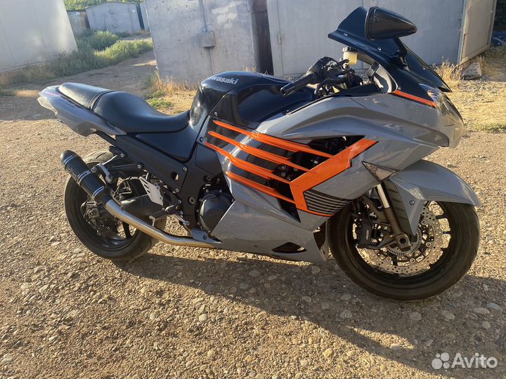 Kawasaki zzr1400 zx14r