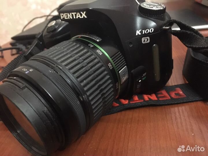 Зеркальный фотоаппарат pentax K100d 50-200