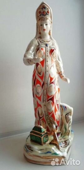 Статуэтка Хозяйка медной горы, фарфор, СССР