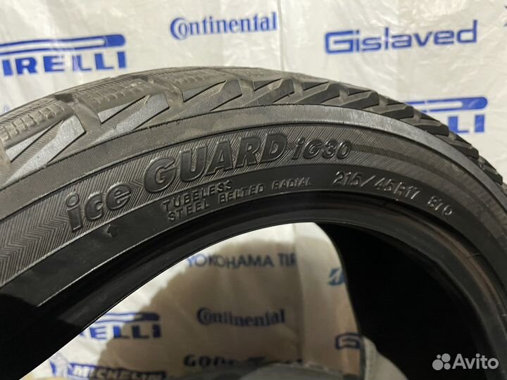 Yokohama Ice Guard IG30 215/45 R17