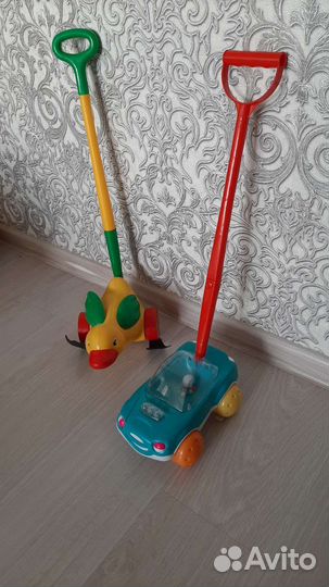 Детская машинка и утёнок каталка с ручкой