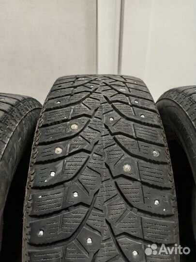 Bridgestone Blizzak Spike-02 185/60 R15 88T