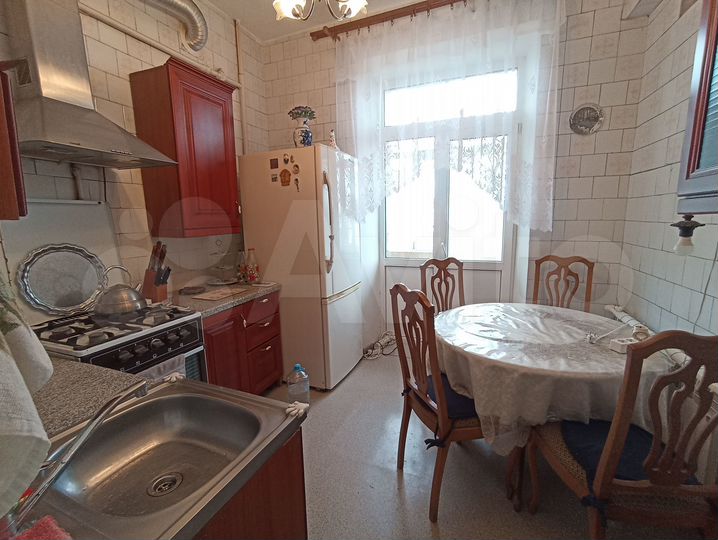 2-к. квартира, 54 м², 3/5 эт.