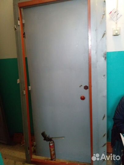 Дверь входная металлическая