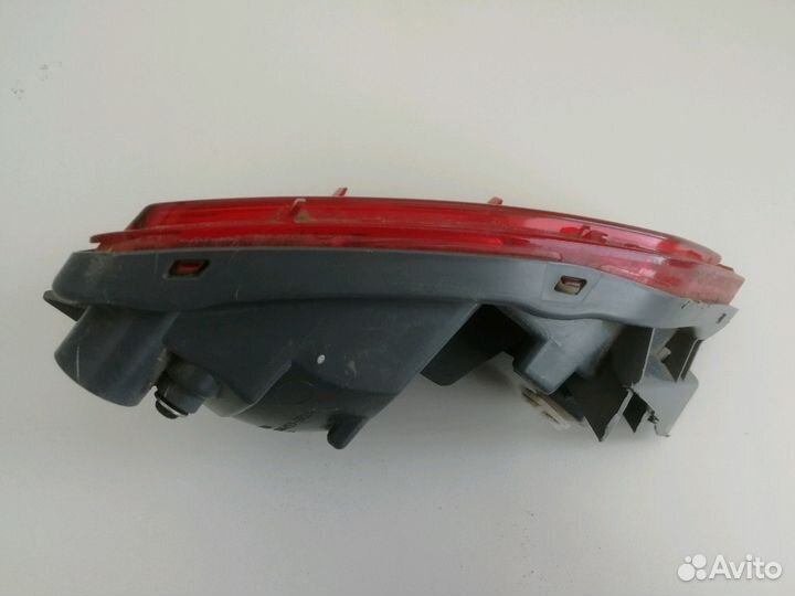 Фонарь правый в задний бампер Рав4 (4пок)