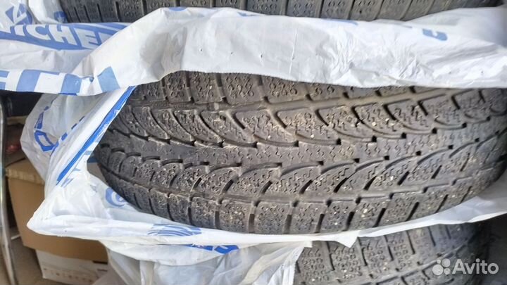 Nokian Tyres WR 225/60 R17 103V