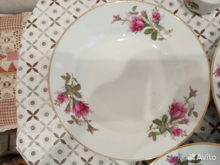 Глубокие суповые тарелки