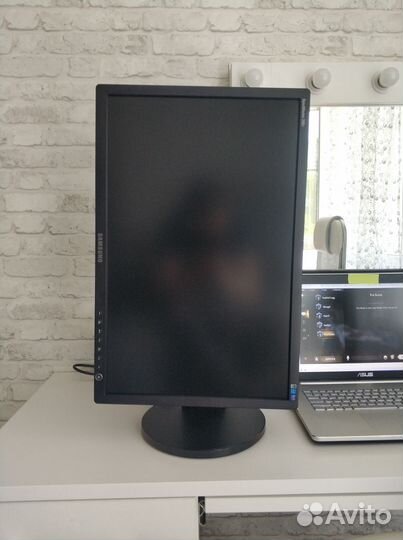 Монитор Samsung 245t (24 диагональ)