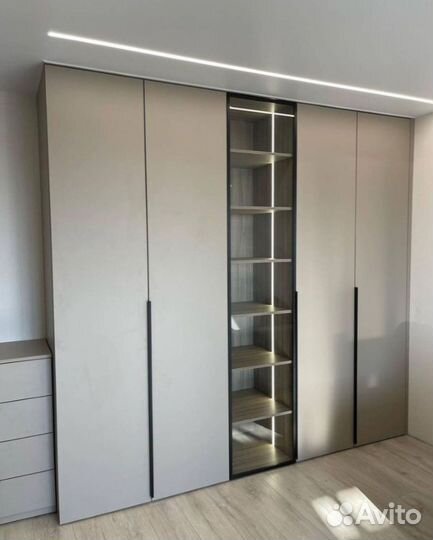 Шкаф матовый с открытым модулем