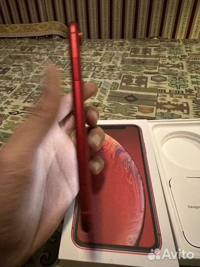 iPhone xr 64gb red