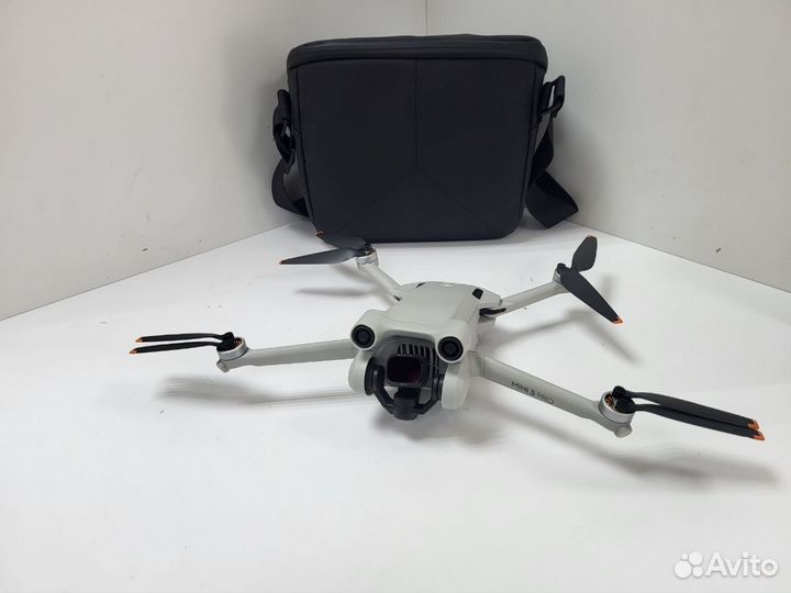 Квадрокоптер DJI Mini 3 Pro