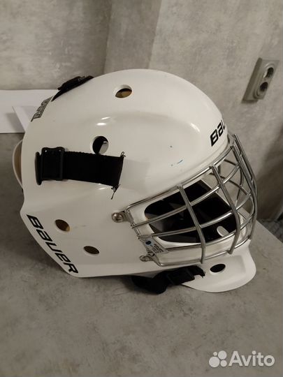 Вратарский хоккейный шлем Bauer