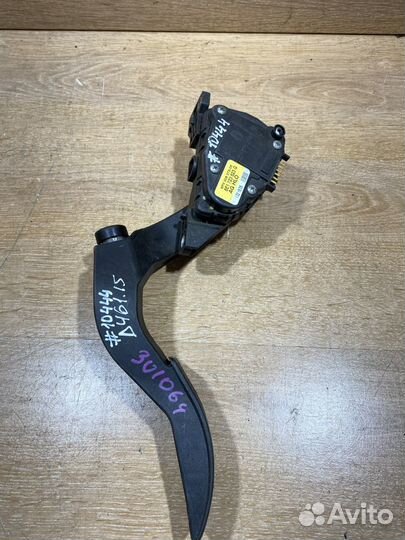 Педаль газа Audi A4 B6 301064