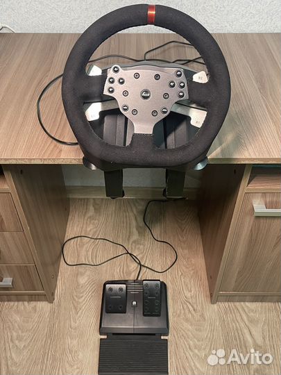 Xbox One S 1tb с играми и рулем+педали