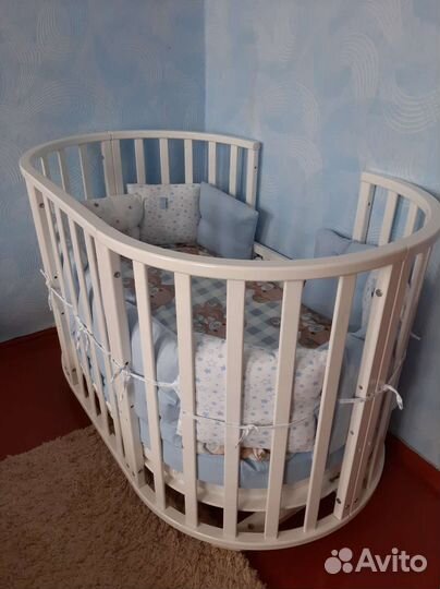 Детская круглая кровать трансформер с маятником