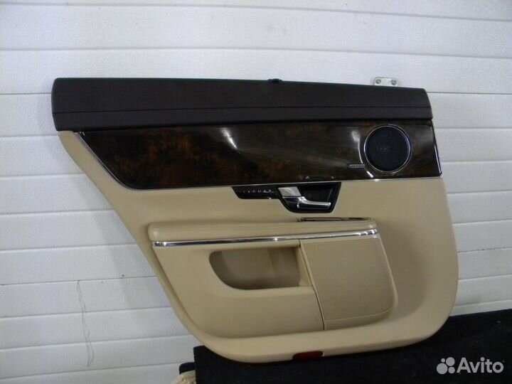 Обшивка двери зад. левая Jaguar XJ Long 351