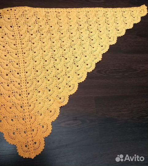 Платок, шаль, бактус на шею (связаны крючком)