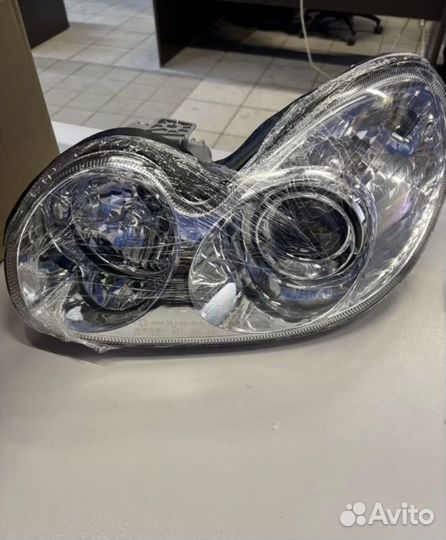 Фара левая Hyundai Sonata