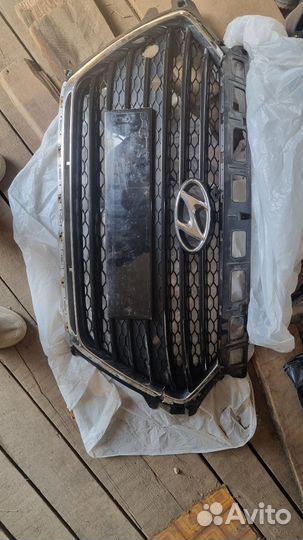Решетка радиатора hyundai i40