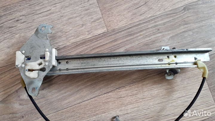 Стеклоподъемник задний правый Nissan Qashqai 1 J10