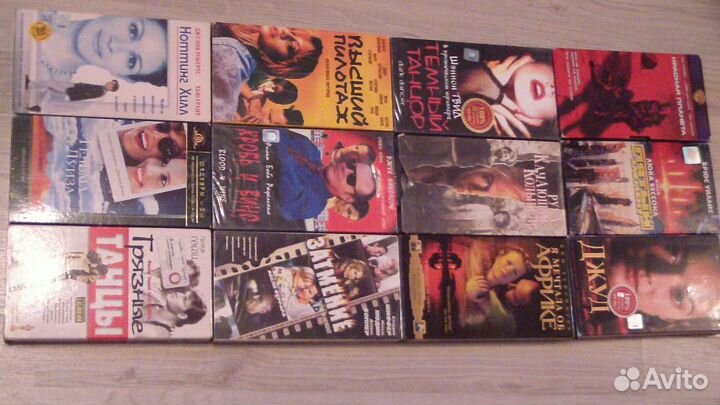 Видеокассеты с фильмами