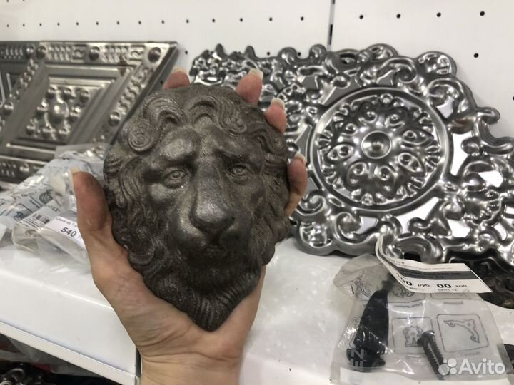 Декор на забор, лев чугунный